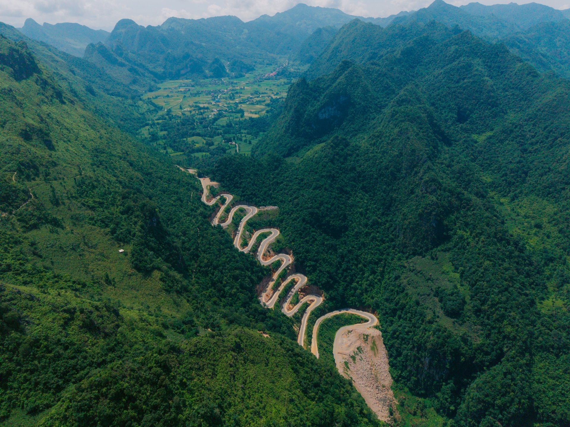 Hà Giang – Sắc màu núi đá & bản làng vùng cao (Xe máy)