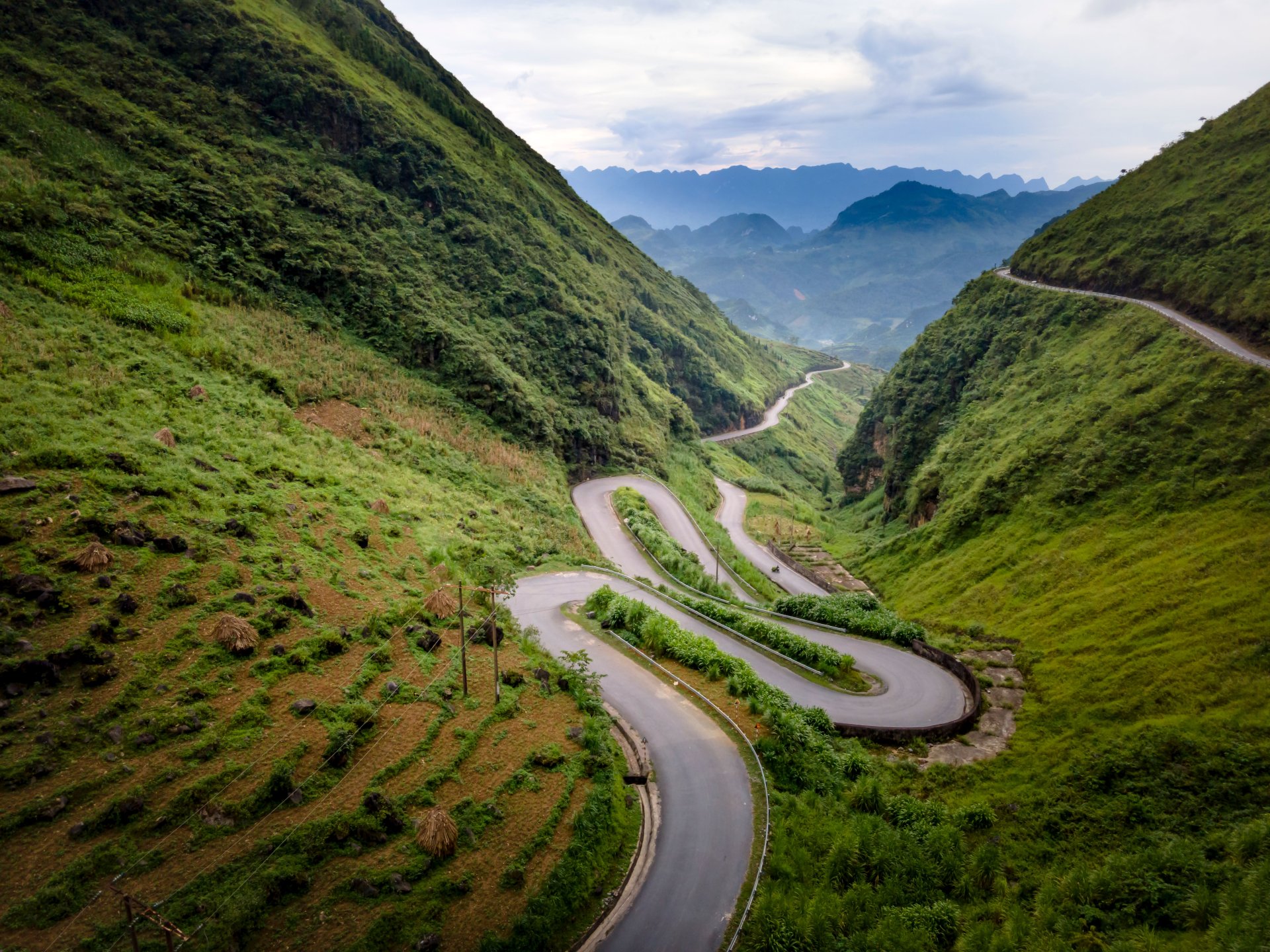 Hà Giang – Sắc màu núi đá & bản làng vùng cao (Xe máy)